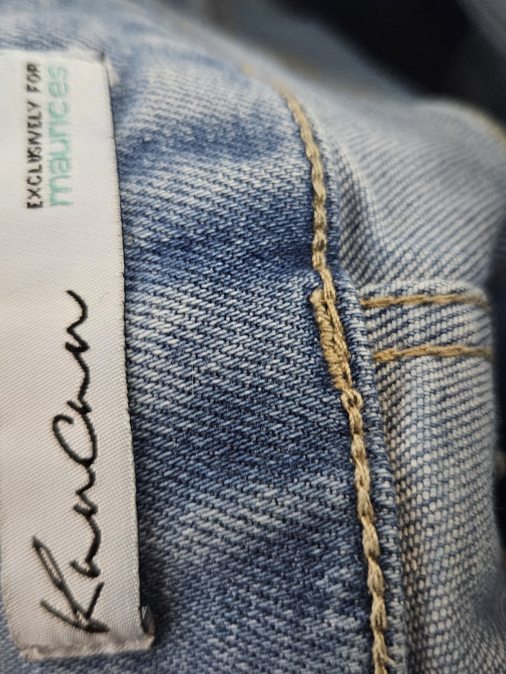 KanCan, Mid-Rise Stacked Waist Denim Shorts Raw Hem - Picture 6 of 8